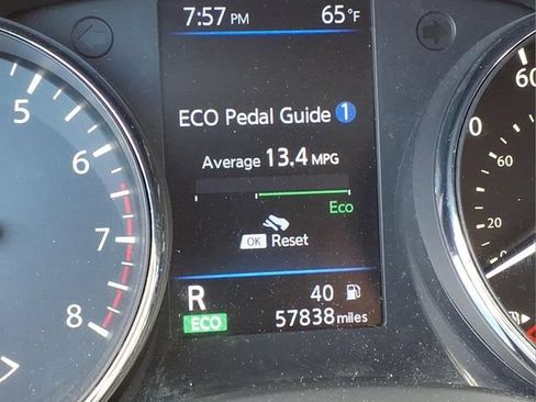Used 2018 Nissan Rogue SV AWD/4WD image 25