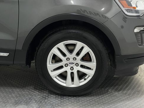 Used 2019 Ford Explorer XLT w/ Equipment Group 202A AWD/4WD image 36