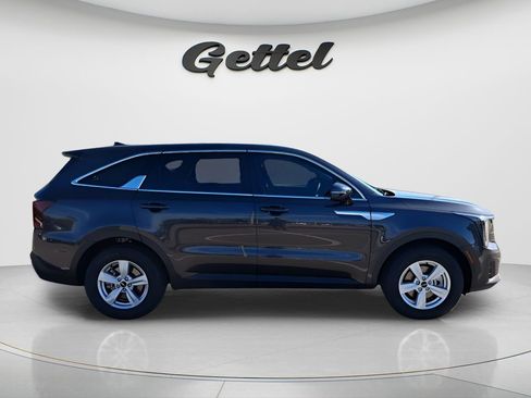 New 2026 Kia Sorento LX FWD image 4