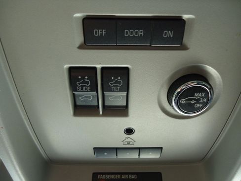 Used 2020 GMC Yukon SLT image 21