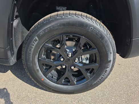 New 2026 Jeep Grand Cherokee Altitude AWD/4WD image 34
