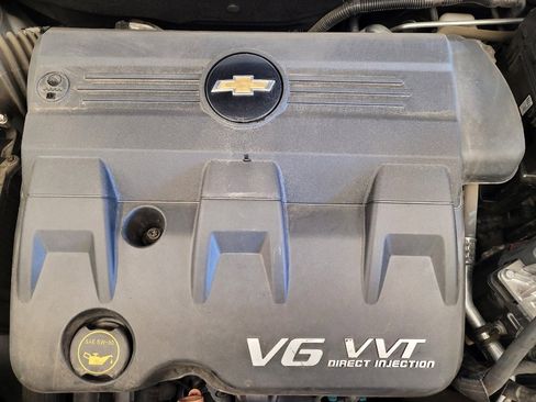 Used 2017 Chevrolet Equinox Premier w/ Enhanced Convenience Package image 30