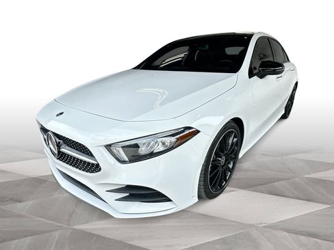Used 2022 Mercedes-Benz A 220 w/ AMG Line image 4