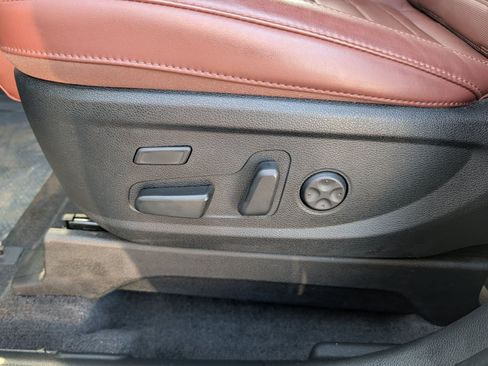 Used 2025 Kia Telluride SX Prestige AWD/4WD image 19