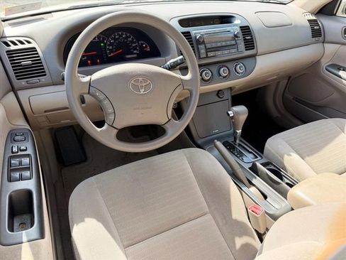 Used 2005 Toyota Camry image 5