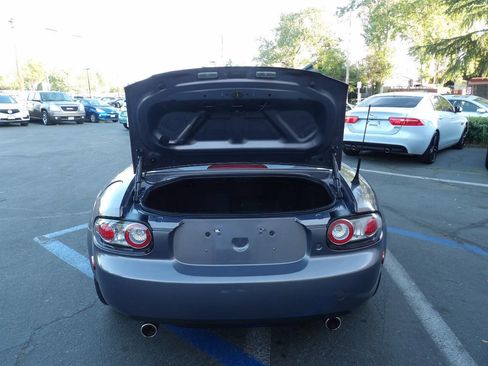 Used 2006 MAZDA MX-5 Miata Grand Touring w/ Premium Pkg image 9