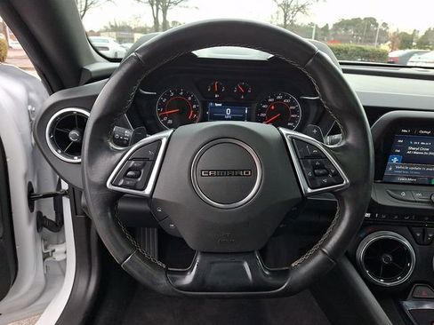Used 2023 Chevrolet Camaro LT w/ Technology Package image 21