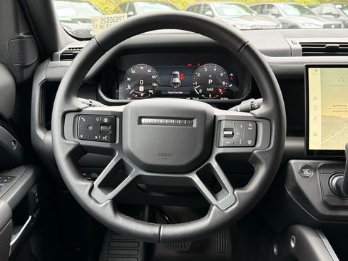 New 2026 Land Rover Defender 110 X-Dynamic SE AWD/4WD image 18