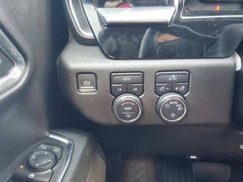 Used 2023 Chevrolet Silverado 1500 LT AWD/4WD image 25
