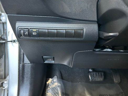 Used 2024 Toyota Corolla LE FWD image 27