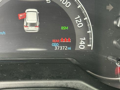 Used 2025 Toyota RAV4 XLE AWD/4WD image 30