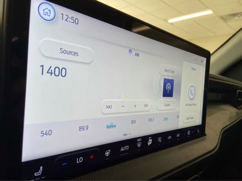 New 2025 Ford Maverick XLT w/ XLT Luxury Package image 23