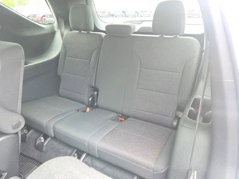 Used 2024 Chevrolet Traverse LT w/ LPO, Floor Liner Package FWD image 17