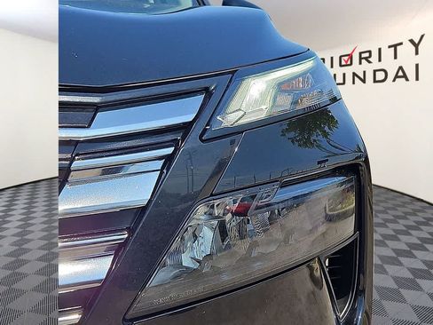 Used 2025 Nissan Rogue SV AWD/4WD image 8