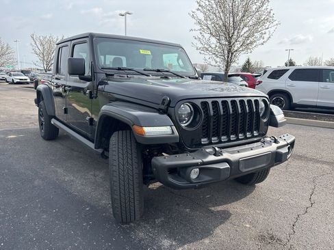 Used 2023 Jeep Gladiator Sport image 12