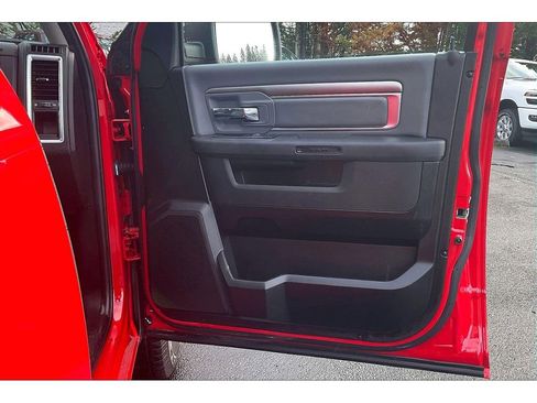 Used 2024 RAM 1500 Classic SLT image 24