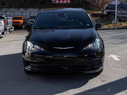 New 2026 Chrysler Voyager LX image 2