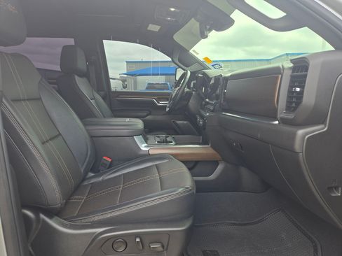 Used 2024 Chevrolet Silverado 3500 High Country w/ High Country Premium Package AWD/4WD image 24
