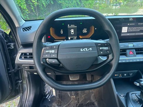 Used 2025 Kia K4 FWD image 27
