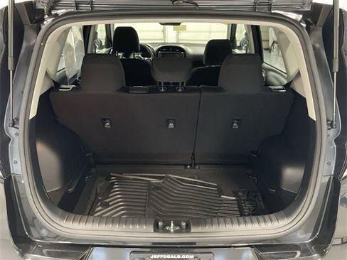 Used 2025 Kia Soul LX image 15