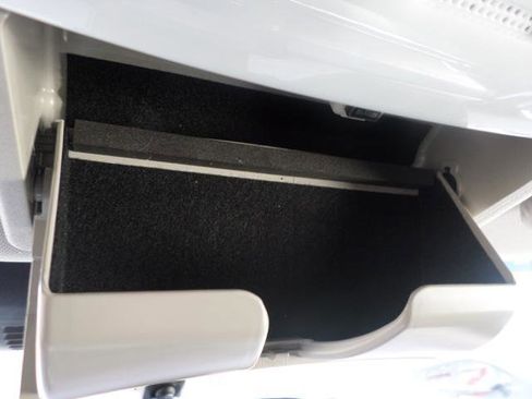 Used 2024 Mitsubishi Outlander SE image 26