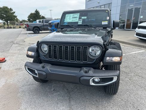 New 2025 Jeep Gladiator Sport image 10