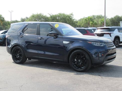 Used 2018 Land Rover Discovery HSE AWD/4WD image 3