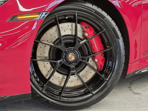 Used 2025 Porsche 911 Carrera GTS image 24