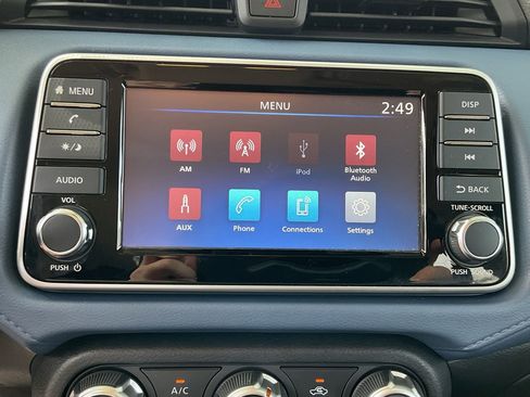 Used 2025 Nissan Versa SV FWD image 26