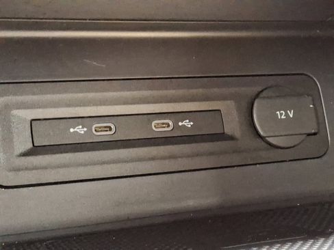 Certified 2023 Volkswagen Atlas Cross Sport SE image 27