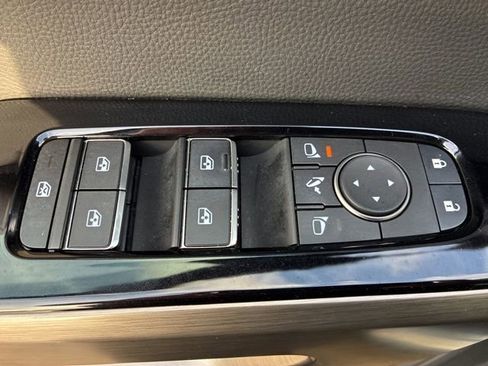 Used 2024 Nissan Pathfinder Platinum w/ Cargo Package image 19