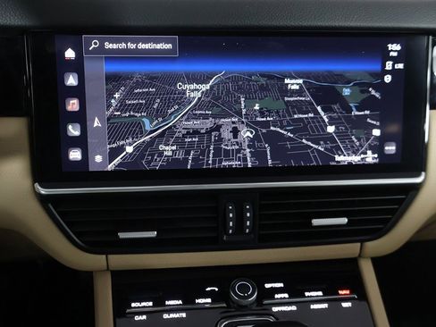 Used 2022 Porsche Cayenne image 52