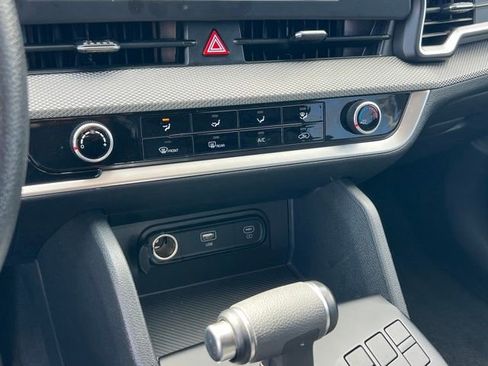 Certified 2025 Kia Sportage LX image 20