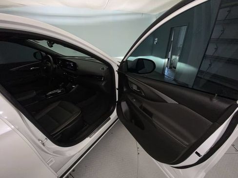 Used 2025 Buick Envista Avenir FWD image 24