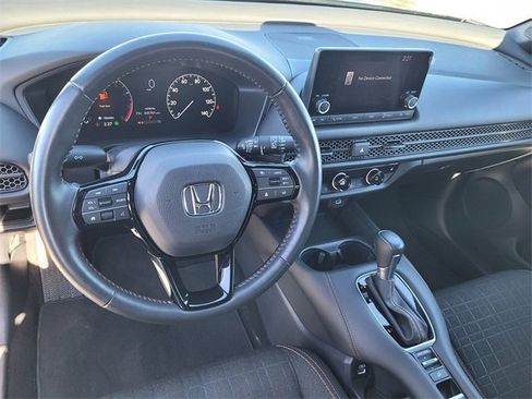 Used 2023 Honda HR-V Sport image 9