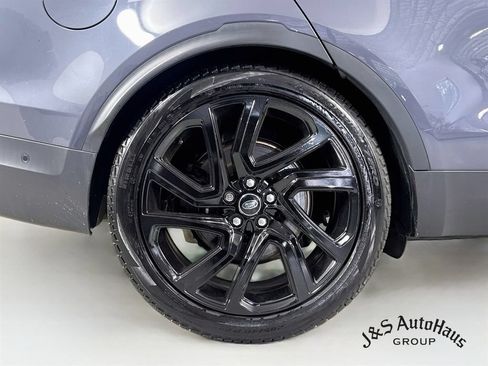 Used 2024 Land Rover Discovery S AWD/4WD image 39