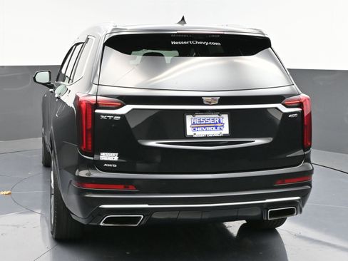 Used 2022 Cadillac XT6 Premium Luxury w/ Technology Package image 6