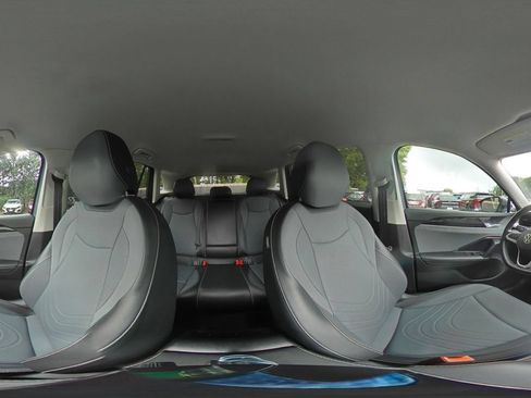 Used 2026 Volkswagen Tiguan SE FWD image 44