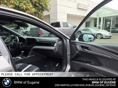 Used 2025 Toyota Camry SE FWD image 10