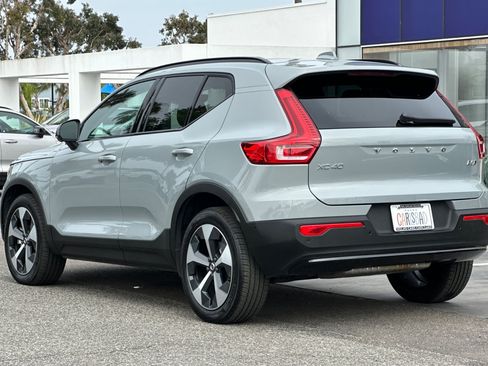 Used 2026 Volvo XC40 B5 Plus AWD/4WD image 6