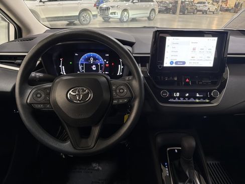 Used 2026 Toyota Corolla LE FWD image 27