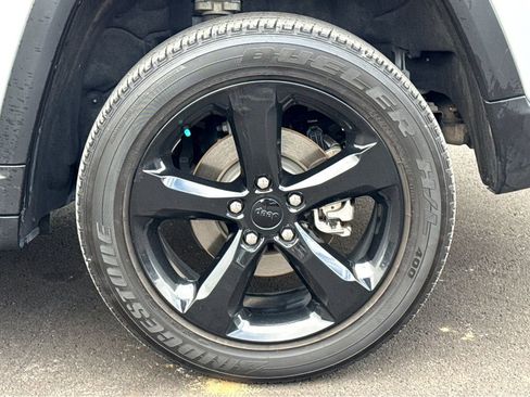 Certified 2022 Jeep Grand Cherokee Altitude image 7