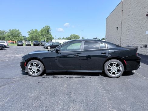 Used 2019 Dodge Charger GT RWD image 2
