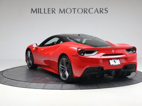 Certified 2018 Ferrari 488 GTB RWD image 5