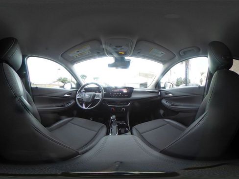 Used 2025 Buick Encore GX Preferred image 42