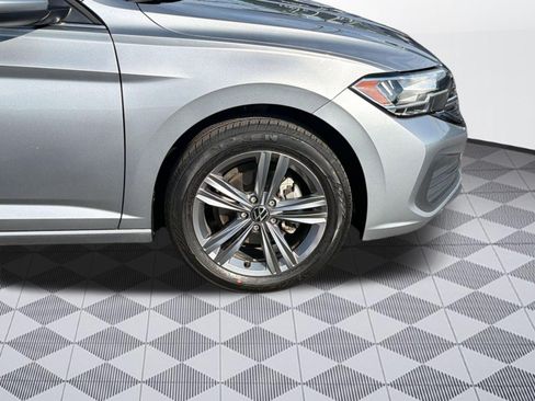 Certified 2024 Volkswagen Jetta SE FWD image 11