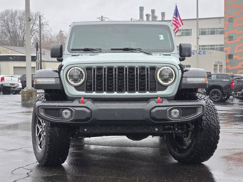 Used 2024 Jeep Wrangler Unlimited Rubicon w/ Safety Group image 22