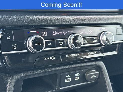 Used 2025 Honda Pilot EX-L image 22