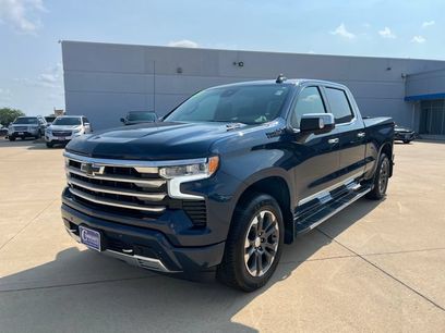Certified 2023 Chevrolet Silverado 1500 High Country w/ LPO, Dark Essentials Package