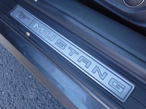 Used 2017 Ford Mustang GT Premium image 17